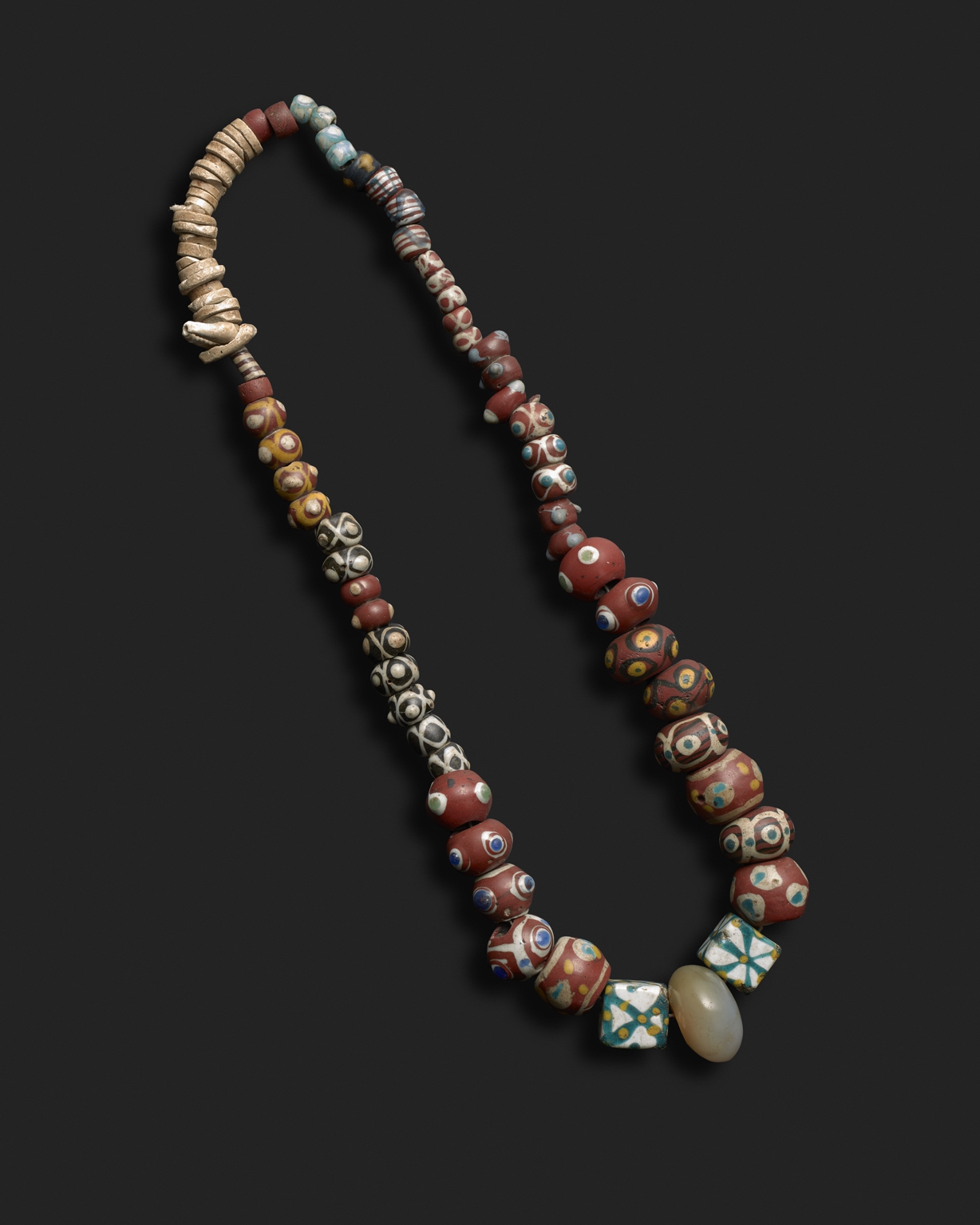 Gulldynt, Vöyri beads