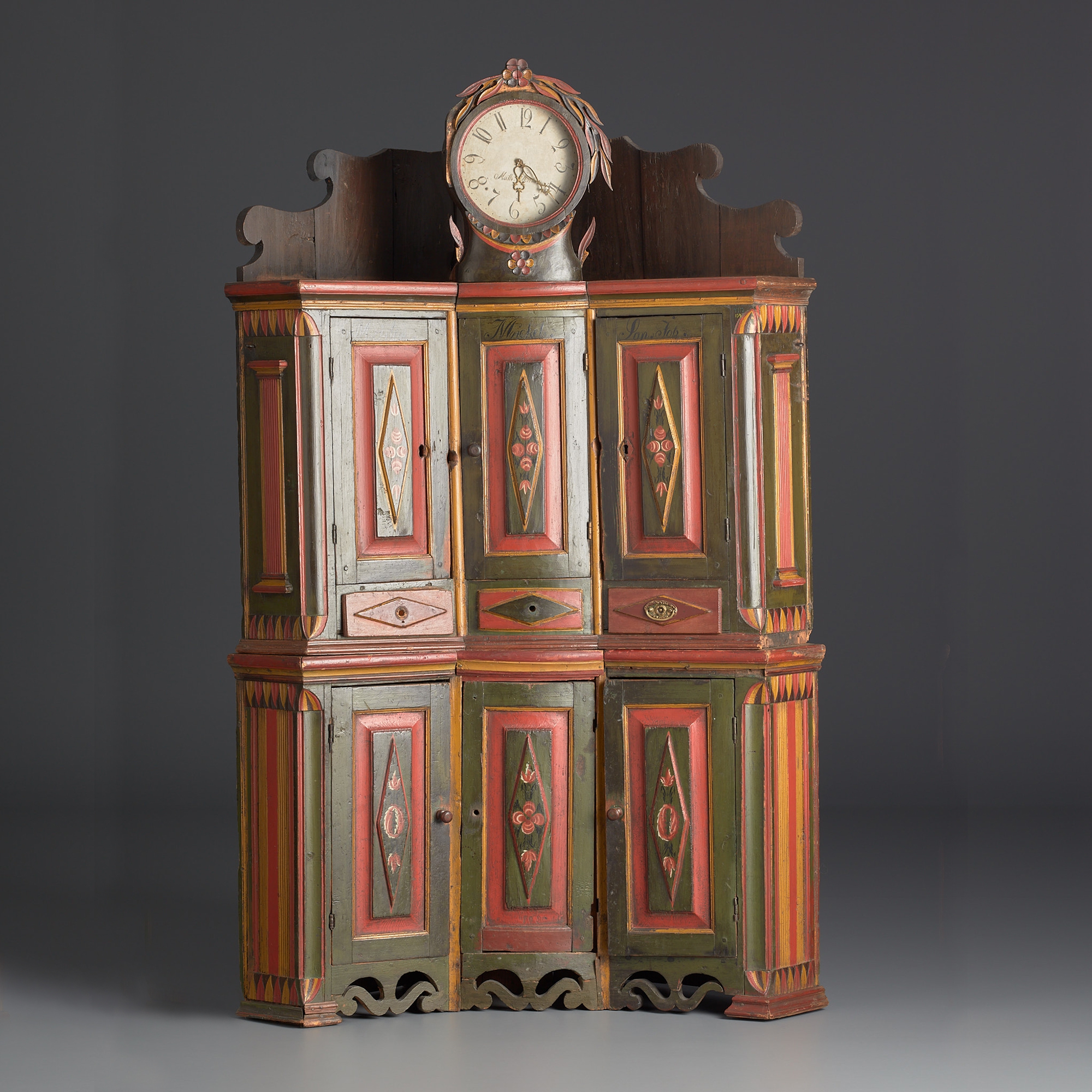Kellokaappi vuodelta 1851