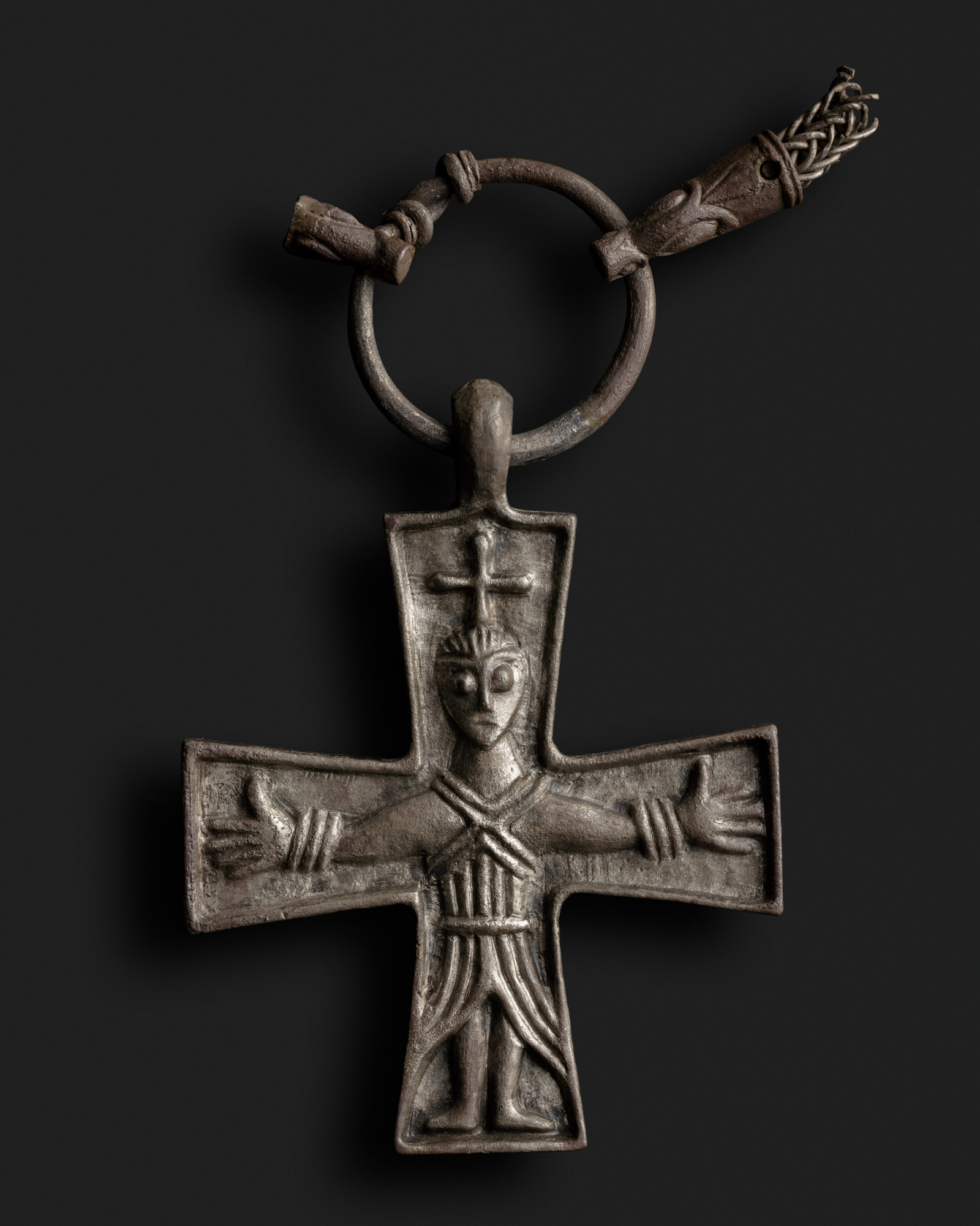 Cross pendant from Taskula